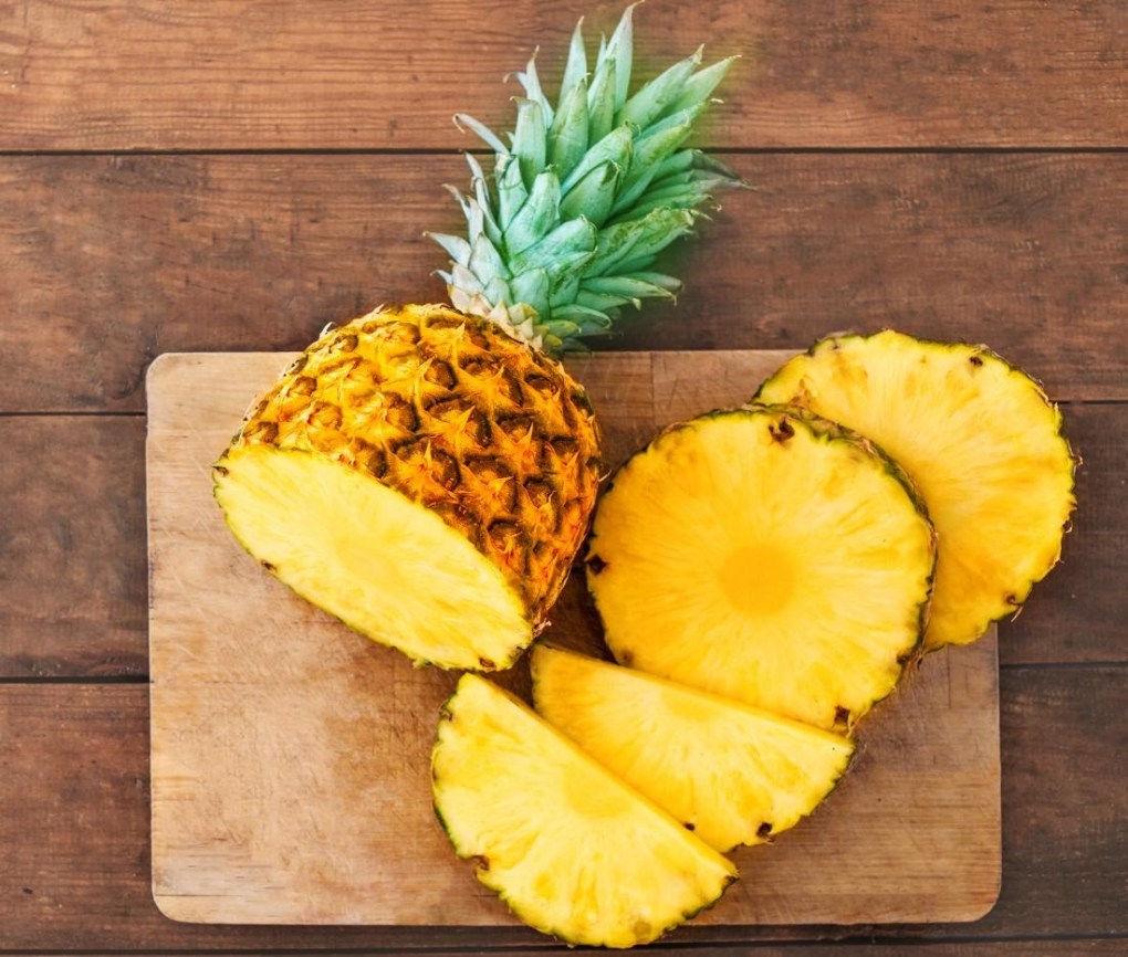 Pineapple flavour ingredients